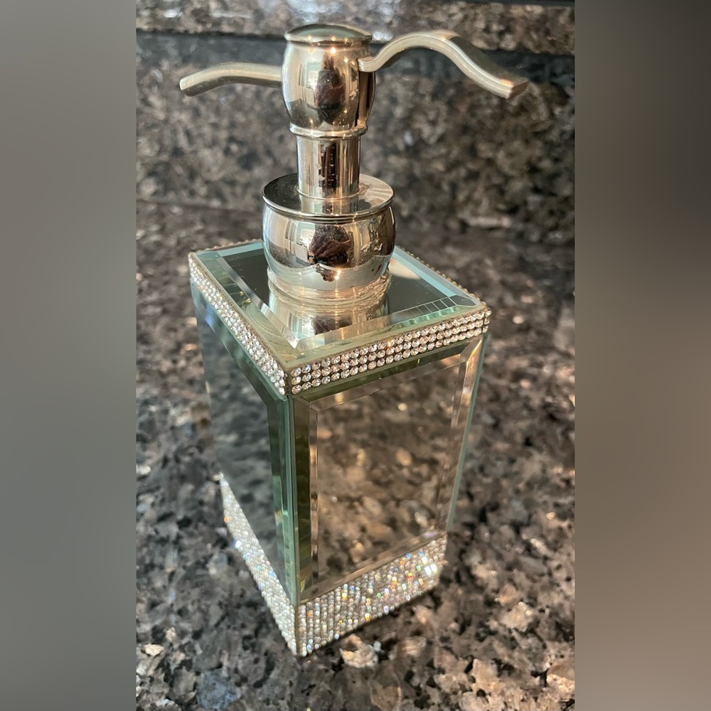 COPY - Bella Lux Glass Mirror Rhinestone Hand Soap/Lotion Dispenser Kitchen/Bat…